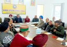 Paonta Sahib: बुजुर्गों को दी साइबर ठगी से बचने की जानकारी, बैठक में उठी शहर की समस्याएँ भी ddnewsportal.com