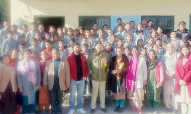 HPTTR Police News: एडिश्नल एसपी नरवीर सिंह राठौर ने रोड़ सेफ्टी पर जागरुक किए स्कूली छात्र ddnewsportal.com