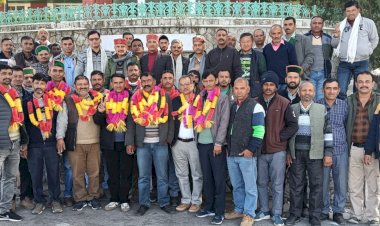 Sirmour: मान सिंह ठाकुर राजकीय-अर्द्ध राजकीय चालक-परिचालक महासंघ सिरमौर के अध्यक्ष, सुरेंद्र पुंडीर चुने महासचिव ddnewsportal.com